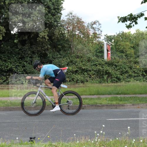 10.08.2025 - GEWOBA Citytriathlon Bremen Yannick Fuchs http://msf.ph/oto/8567775 10.08.2025 12:44:53 Radfahren 607, 638, 647, 716, 727, 786, 809, 816, 819, 958, 1030 meine-sportfotos.de