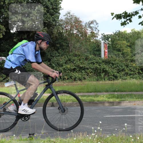 10.08.2025 - GEWOBA Citytriathlon Bremen Yannick Fuchs http://msf.ph/oto/8567778 10.08.2025 12:44:55 Radfahren 607, 638, 647, 716, 727, 786, 809, 816, 958, 1030 meine-sportfotos.de