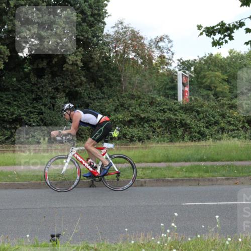 10.08.2025 - GEWOBA Citytriathlon Bremen Yannick Fuchs http://msf.ph/oto/8567782 10.08.2025 12:44:58 Radfahren 638, 647, 716, 727, 786, 808, 809, 816 meine-sportfotos.de