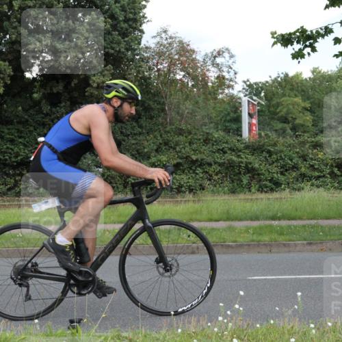 10.08.2025 - GEWOBA Citytriathlon Bremen Yannick Fuchs http://msf.ph/oto/8567783 10.08.2025 12:44:59 Radfahren 638, 647, 716, 727, 786, 808, 809, 816 meine-sportfotos.de