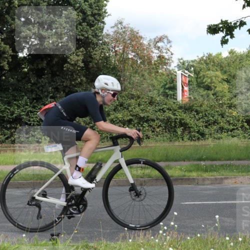 10.08.2025 - GEWOBA Citytriathlon Bremen Yannick Fuchs http://msf.ph/oto/8567799 10.08.2025 12:45:28 Radfahren 676, 712, 724, 828, 851, 930, 939, 946, 1022 meine-sportfotos.de