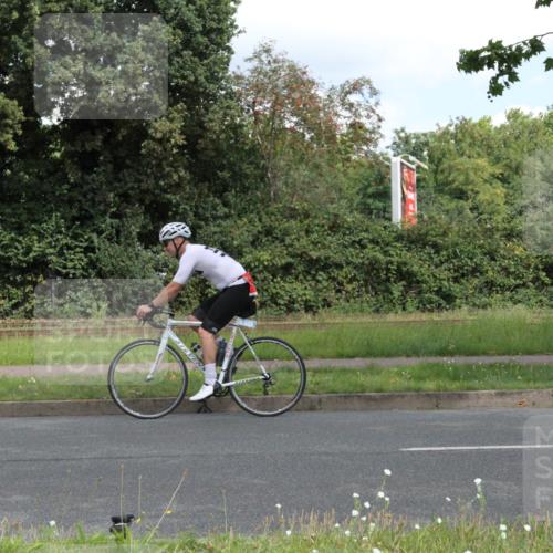 10.08.2025 - GEWOBA Citytriathlon Bremen Yannick Fuchs http://msf.ph/oto/8567800 10.08.2025 12:45:28 Radfahren 676, 712, 724, 828, 851, 930, 939, 946, 1022 meine-sportfotos.de