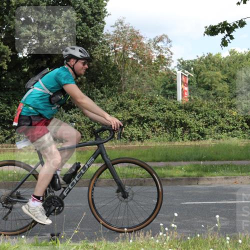 10.08.2025 - GEWOBA Citytriathlon Bremen Yannick Fuchs http://msf.ph/oto/8567801 10.08.2025 12:45:31 Radfahren 676, 724, 828, 851, 930, 939, 946, 1022 meine-sportfotos.de