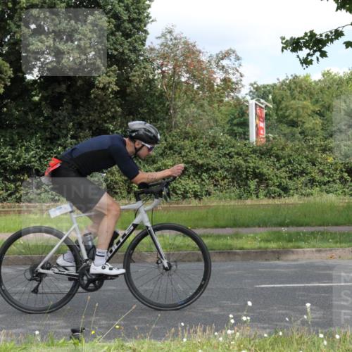 10.08.2025 - GEWOBA Citytriathlon Bremen Yannick Fuchs http://msf.ph/oto/8567803 10.08.2025 12:45:32 Radfahren 676, 724, 828, 851, 930, 939, 946, 1022 meine-sportfotos.de