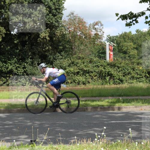 10.08.2025 - GEWOBA Citytriathlon Bremen Yannick Fuchs http://msf.ph/oto/8567814 10.08.2025 12:45:49 Radfahren 574, 651, 674, 685, 697, 748, 771, 812, 898, 928, 930 meine-sportfotos.de