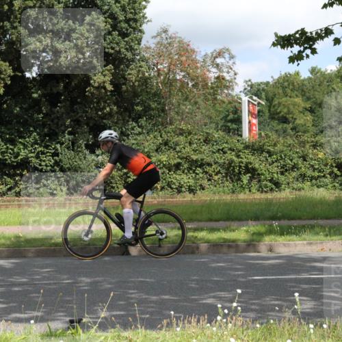 10.08.2025 - GEWOBA Citytriathlon Bremen Yannick Fuchs http://msf.ph/oto/8567817 10.08.2025 12:45:51 Radfahren 574, 651, 674, 685, 697, 748, 771, 812, 898, 928 meine-sportfotos.de