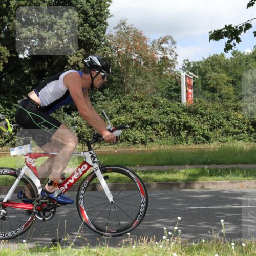10.08.2025 - GEWOBA Citytriathlon Bremen Yannick Fuchs http://msf.ph/oto/8567821 10.08.2025 12:45:53 Radfahren 574, 651, 674, 685, 697, 748, 771, 812, 898, 928, 929 meine-sportfotos.de