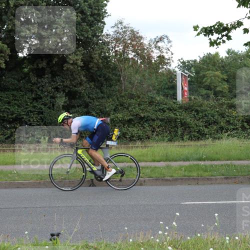 10.08.2025 - GEWOBA Citytriathlon Bremen Yannick Fuchs http://msf.ph/oto/8567838 10.08.2025 12:46:20 Radfahren 625, 948, 1011 meine-sportfotos.de