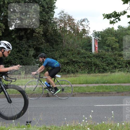 10.08.2025 - GEWOBA Citytriathlon Bremen Yannick Fuchs http://msf.ph/oto/8567840 10.08.2025 12:46:21 Radfahren 625, 948, 1011 meine-sportfotos.de