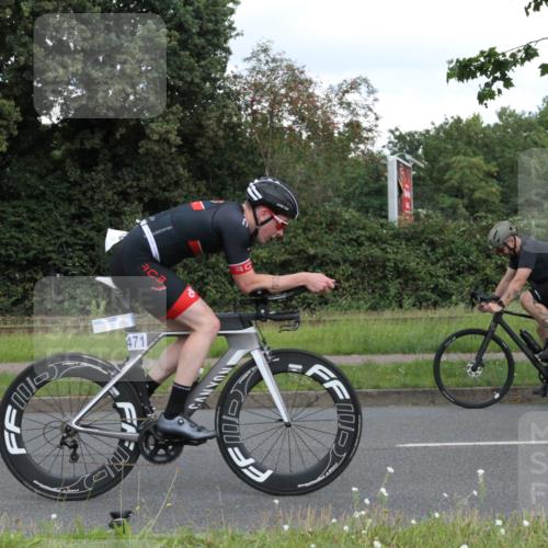 10.08.2025 - GEWOBA Citytriathlon Bremen Yannick Fuchs http://msf.ph/oto/8567859 10.08.2025 12:46:46 Radfahren 576, 605, 799, 823, 903, 918, 962, 968, 1007, 1020 meine-sportfotos.de