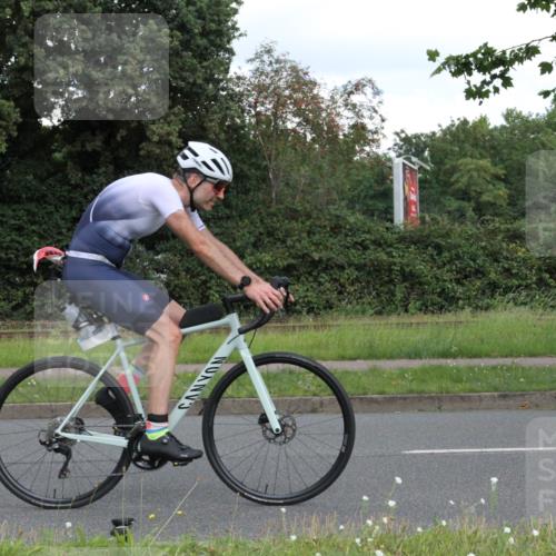 10.08.2025 - GEWOBA Citytriathlon Bremen Yannick Fuchs http://msf.ph/oto/8567862 10.08.2025 12:46:51 Radfahren 576, 583, 605, 760, 799, 823, 918, 968, 1007, 1020 meine-sportfotos.de