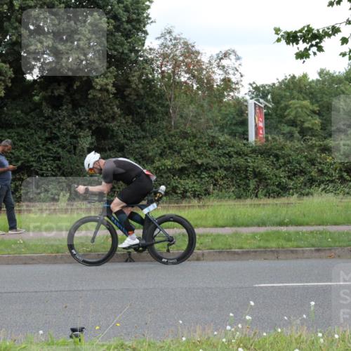 10.08.2025 - GEWOBA Citytriathlon Bremen Yannick Fuchs http://msf.ph/oto/8567863 10.08.2025 12:46:52 Radfahren 576, 583, 605, 760, 799, 823, 918, 968, 1007, 1020 meine-sportfotos.de