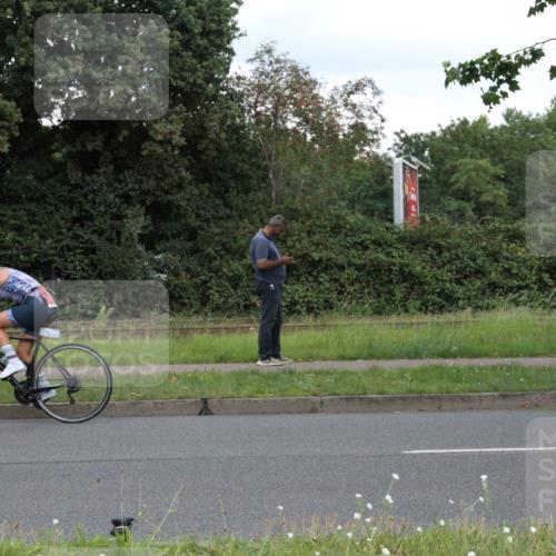 10.08.2025 - GEWOBA Citytriathlon Bremen Yannick Fuchs http://msf.ph/oto/8567870 10.08.2025 12:46:58 Radfahren 583, 622, 659, 760, 769, 799, 823, 968, 1020 meine-sportfotos.de