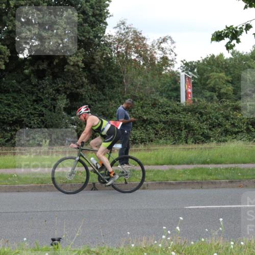 10.08.2025 - GEWOBA Citytriathlon Bremen Yannick Fuchs http://msf.ph/oto/8567874 10.08.2025 12:47:02 Radfahren 583, 622, 640, 659, 675, 733, 760, 769, 799, 823, 875, 960, 968, 1013 meine-sportfotos.de