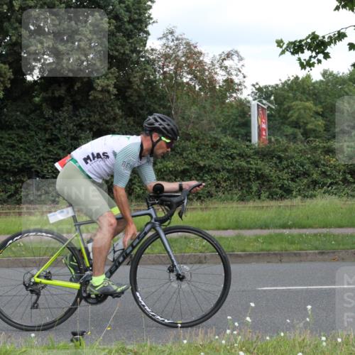 10.08.2025 - GEWOBA Citytriathlon Bremen Yannick Fuchs http://msf.ph/oto/8567879 10.08.2025 12:47:09 Radfahren 573, 583, 622, 640, 659, 675, 733, 751, 760, 769, 792, 875, 960, 968, 981, 1013 meine-sportfotos.de