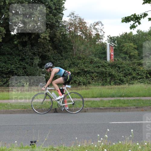 10.08.2025 - GEWOBA Citytriathlon Bremen Yannick Fuchs http://msf.ph/oto/8567889 10.08.2025 12:47:17 Radfahren 573, 622, 640, 645, 654, 659, 675, 732, 733, 751, 769, 792, 875, 960, 981, 1013 meine-sportfotos.de