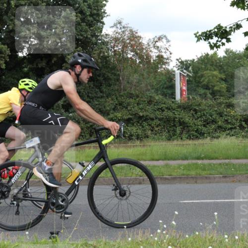10.08.2025 - GEWOBA Citytriathlon Bremen Yannick Fuchs http://msf.ph/oto/8567892 10.08.2025 12:47:20 Radfahren 573, 622, 640, 645, 654, 659, 675, 732, 733, 751, 753, 769, 792, 875, 960, 981, 1013 meine-sportfotos.de