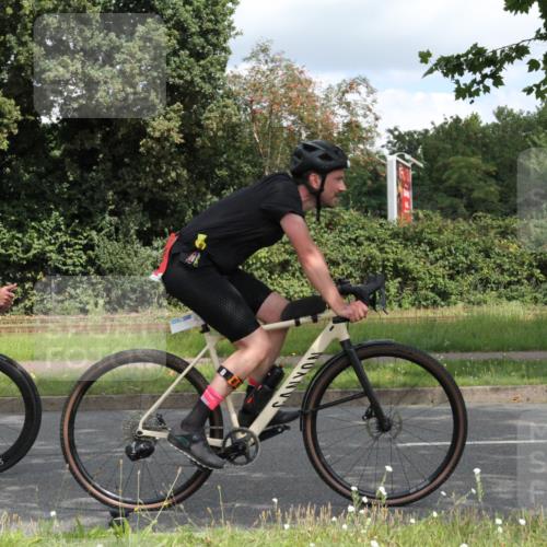10.08.2025 - GEWOBA Citytriathlon Bremen Yannick Fuchs http://msf.ph/oto/8567894 10.08.2025 12:47:27 Radfahren 573, 645, 654, 675, 732, 751, 753, 792, 981, 1013 meine-sportfotos.de