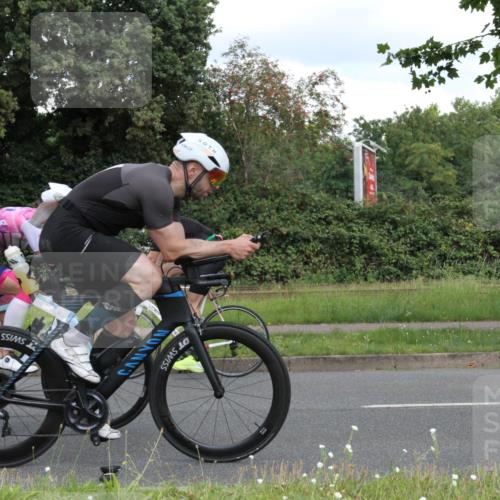 10.08.2025 - GEWOBA Citytriathlon Bremen Yannick Fuchs http://msf.ph/oto/8567902 10.08.2025 12:47:46 Radfahren 566, 587, 590, 679, 745, 801, 884, 916, 943, 951 meine-sportfotos.de