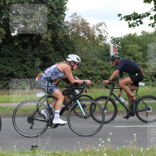 10.08.2025 - GEWOBA Citytriathlon Bremen Yannick Fuchs http://msf.ph/oto/8567908 10.08.2025 12:47:49 Radfahren 566, 587, 590, 679, 745, 767, 801, 884, 916, 941, 943, 951 meine-sportfotos.de