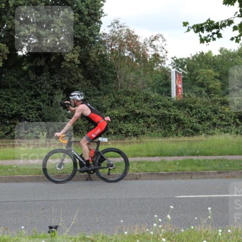10.08.2025 - GEWOBA Citytriathlon Bremen Yannick Fuchs http://msf.ph/oto/8567911 10.08.2025 12:47:51 Radfahren 566, 587, 590, 679, 745, 767, 801, 884, 916, 941, 943, 951 meine-sportfotos.de