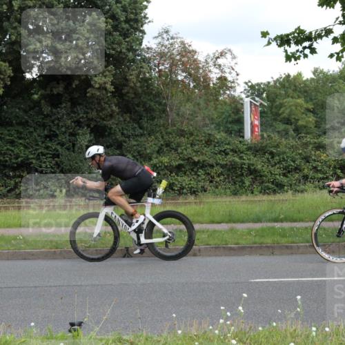 10.08.2025 - GEWOBA Citytriathlon Bremen Yannick Fuchs http://msf.ph/oto/8567912 10.08.2025 12:47:52 Radfahren 566, 587, 590, 679, 745, 767, 801, 884, 916, 941, 943, 951 meine-sportfotos.de