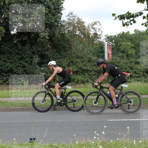 10.08.2025 - GEWOBA Citytriathlon Bremen Yannick Fuchs http://msf.ph/oto/8567916 10.08.2025 12:47:53 Radfahren 566, 587, 590, 679, 745, 767, 801, 884, 916, 941, 943, 951 meine-sportfotos.de