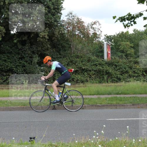 10.08.2025 - GEWOBA Citytriathlon Bremen Yannick Fuchs http://msf.ph/oto/8567919 10.08.2025 12:47:57 Radfahren 566, 587, 590, 656, 679, 767, 801, 884, 916, 941, 943, 951 meine-sportfotos.de