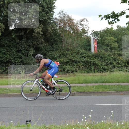 10.08.2025 - GEWOBA Citytriathlon Bremen Yannick Fuchs http://msf.ph/oto/8567921 10.08.2025 12:47:58 Radfahren 566, 587, 590, 656, 679, 767, 884, 916, 941, 943, 951 meine-sportfotos.de