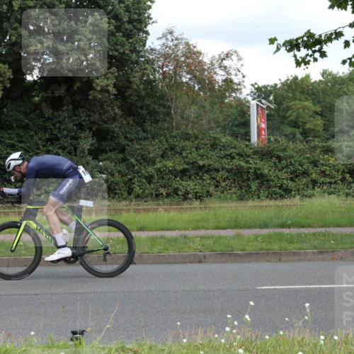 10.08.2025 - GEWOBA Citytriathlon Bremen Yannick Fuchs http://msf.ph/oto/8567928 10.08.2025 12:48:11 Radfahren 656, 699, 767, 927, 941 meine-sportfotos.de