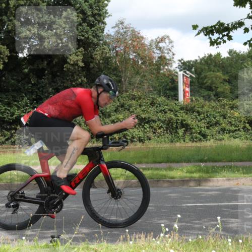 10.08.2025 - GEWOBA Citytriathlon Bremen Yannick Fuchs http://msf.ph/oto/8567945 10.08.2025 12:48:41 Radfahren 564, 616, 621, 627, 630, 655, 657, 687, 717, 793, 839, 857, 876, 897, 932, 1026 meine-sportfotos.de