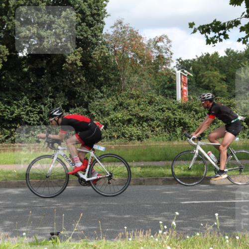 10.08.2025 - GEWOBA Citytriathlon Bremen Yannick Fuchs http://msf.ph/oto/8567962 10.08.2025 12:48:53 Radfahren 564, 578, 616, 621, 627, 630, 641, 649, 655, 657, 682, 687, 717, 788, 793, 857, 863, 876, 897, 932, 1010 meine-sportfotos.de
