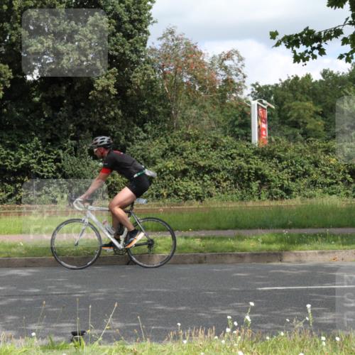 10.08.2025 - GEWOBA Citytriathlon Bremen Yannick Fuchs http://msf.ph/oto/8567963 10.08.2025 12:48:53 Radfahren 564, 578, 616, 621, 627, 630, 641, 649, 655, 657, 682, 687, 717, 788, 793, 857, 863, 876, 897, 932, 1010 meine-sportfotos.de