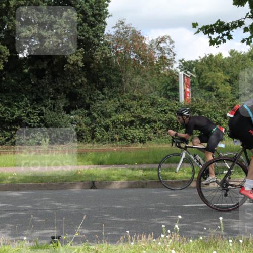 10.08.2025 - GEWOBA Citytriathlon Bremen Yannick Fuchs http://msf.ph/oto/8567972 10.08.2025 12:49:02 Radfahren 578, 621, 641, 649, 655, 682, 788, 863, 950, 1010, 1027 meine-sportfotos.de