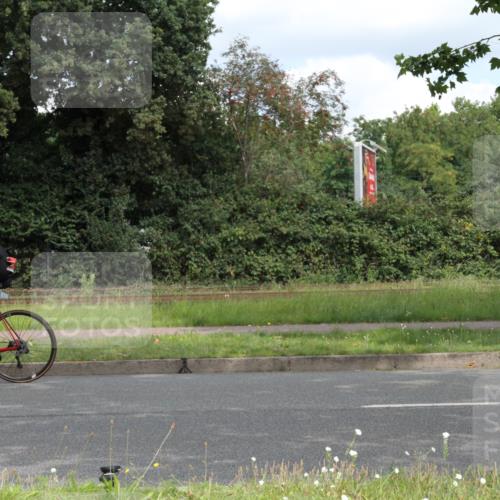 10.08.2025 - GEWOBA Citytriathlon Bremen Yannick Fuchs http://msf.ph/oto/8567980 10.08.2025 12:49:09 Radfahren 593, 641, 649, 682, 806, 840, 863, 950, 1010, 1027 meine-sportfotos.de
