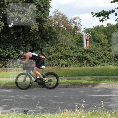10.08.2025 - GEWOBA Citytriathlon Bremen Yannick Fuchs http://msf.ph/oto/8567993 10.08.2025 12:49:36 Radfahren 560, 637, 648, 666, 689, 702, 715, 774, 841, 856, 873, 888, 922 meine-sportfotos.de