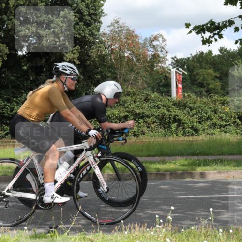 10.08.2025 - GEWOBA Citytriathlon Bremen Yannick Fuchs http://msf.ph/oto/8568007 10.08.2025 12:49:47 Radfahren 552, 637, 648, 666, 688, 689, 692, 715, 741, 856, 873, 922 meine-sportfotos.de