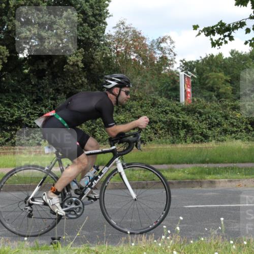 10.08.2025 - GEWOBA Citytriathlon Bremen Yannick Fuchs http://msf.ph/oto/8568012 10.08.2025 12:49:51 Radfahren 552, 637, 648, 666, 688, 689, 692, 715, 741, 856, 873, 922, 959 meine-sportfotos.de