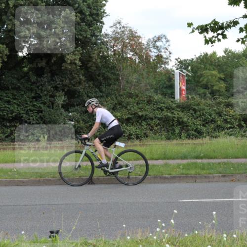 10.08.2025 - GEWOBA Citytriathlon Bremen Yannick Fuchs http://msf.ph/oto/8568024 10.08.2025 12:50:11 Radfahren 643, 722, 752, 820, 838, 852, 935, 959 meine-sportfotos.de