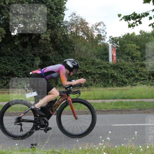 10.08.2025 - GEWOBA Citytriathlon Bremen Yannick Fuchs http://msf.ph/oto/8568042 10.08.2025 12:50:39 Radfahren 553, 584, 626, 735, 770, 824, 836, 859, 867, 914, 937, 1016 meine-sportfotos.de