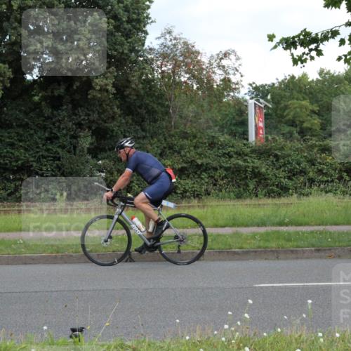 10.08.2025 - GEWOBA Citytriathlon Bremen Yannick Fuchs http://msf.ph/oto/8568065 10.08.2025 12:51:16 Radfahren 551, 556, 667, 719, 768, 912, 924 meine-sportfotos.de
