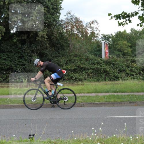 10.08.2025 - GEWOBA Citytriathlon Bremen Yannick Fuchs http://msf.ph/oto/8568078 10.08.2025 12:51:42 Radfahren 575, 680, 822, 855 meine-sportfotos.de