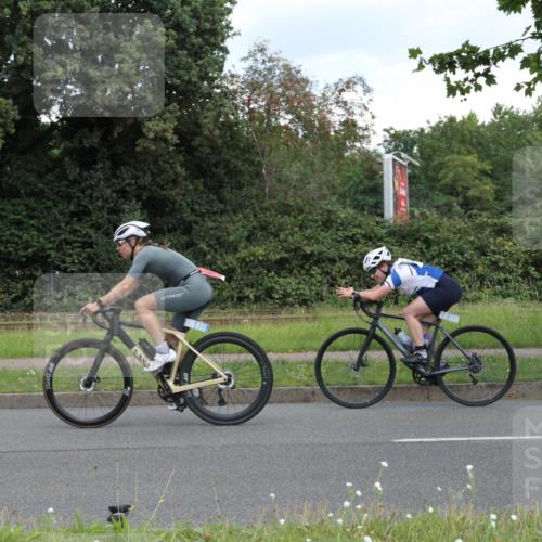 10.08.2025 - GEWOBA Citytriathlon Bremen Yannick Fuchs http://msf.ph/oto/8568113 10.08.2025 12:52:41 Radfahren 565, 579, 635, 639, 642, 686, 763, 915, 919, 956 meine-sportfotos.de