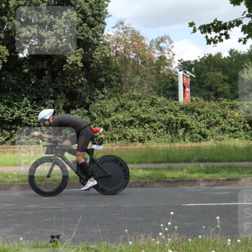 10.08.2025 - GEWOBA Citytriathlon Bremen Yannick Fuchs http://msf.ph/oto/8568132 10.08.2025 12:53:17 Radfahren 570, 734, 759, 833, 872, 895, 966 meine-sportfotos.de