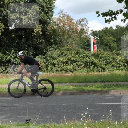 10.08.2025 - GEWOBA Citytriathlon Bremen Yannick Fuchs http://msf.ph/oto/8568134 10.08.2025 12:53:19 Radfahren 570, 734, 759, 872, 902, 966 meine-sportfotos.de