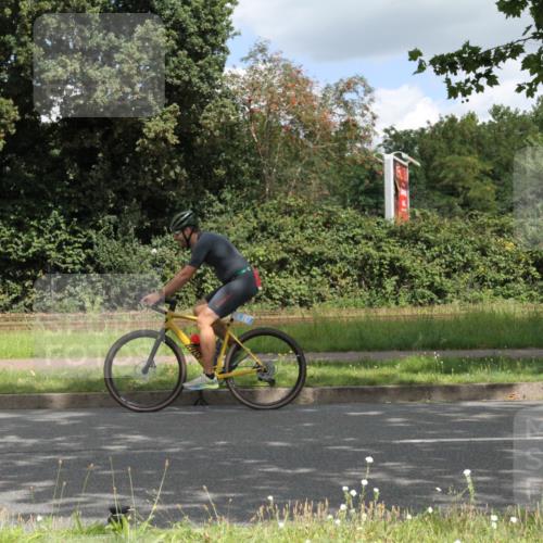 10.08.2025 - GEWOBA Citytriathlon Bremen Yannick Fuchs http://msf.ph/oto/8568136 10.08.2025 12:53:23 Radfahren 570, 631, 734, 759, 872, 902, 933, 966 meine-sportfotos.de