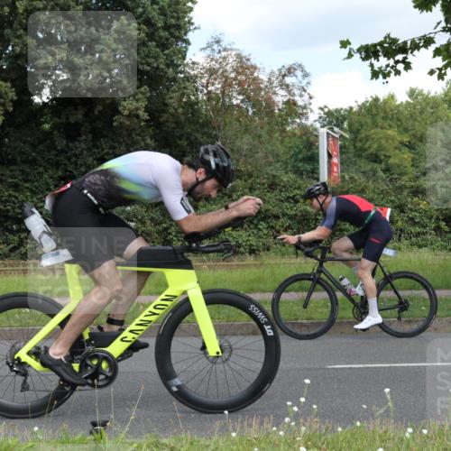 10.08.2025 - GEWOBA Citytriathlon Bremen Yannick Fuchs http://msf.ph/oto/8568144 10.08.2025 12:53:32 Radfahren 570, 631, 759, 872, 902, 933, 966, 1035 meine-sportfotos.de