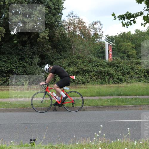 10.08.2025 - GEWOBA Citytriathlon Bremen Yannick Fuchs http://msf.ph/oto/8568157 10.08.2025 12:53:50 Radfahren 739 meine-sportfotos.de