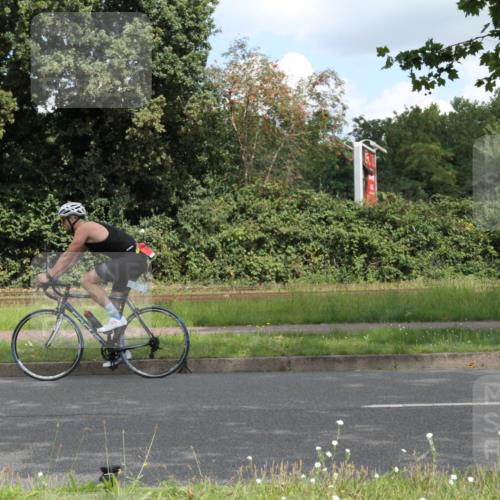 10.08.2025 - GEWOBA Citytriathlon Bremen Yannick Fuchs http://msf.ph/oto/8568163 10.08.2025 12:54:03 Radfahren 742, 750, 797, 1006, 1032, 1039 meine-sportfotos.de