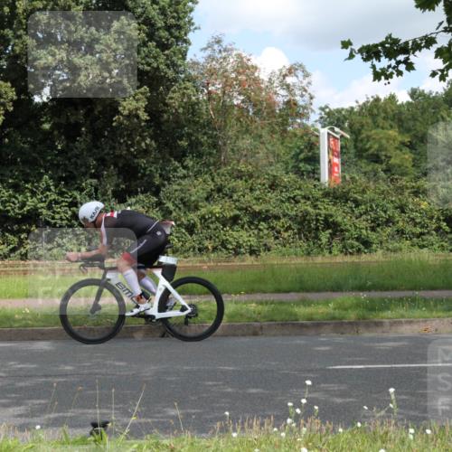 10.08.2025 - GEWOBA Citytriathlon Bremen Yannick Fuchs http://msf.ph/oto/8568167 10.08.2025 12:54:08 Radfahren 707, 740, 742, 750, 797, 1006, 1032, 1039 meine-sportfotos.de